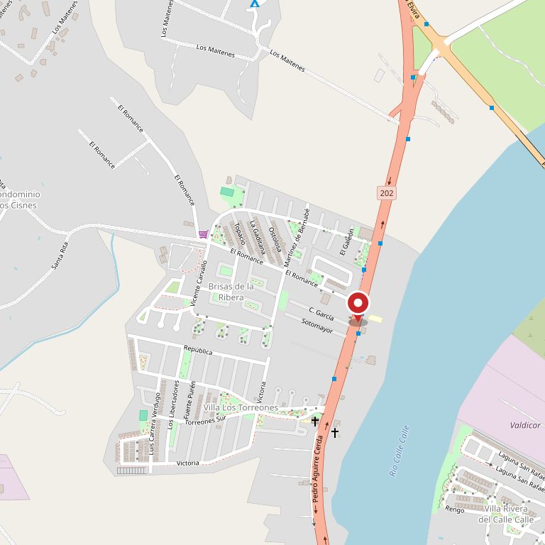 Mapa de Valdivia: la avenida Pedro Aguirre Cerda corre junto al río Calle Calle y el punto rojo marca la altura de la clínica.